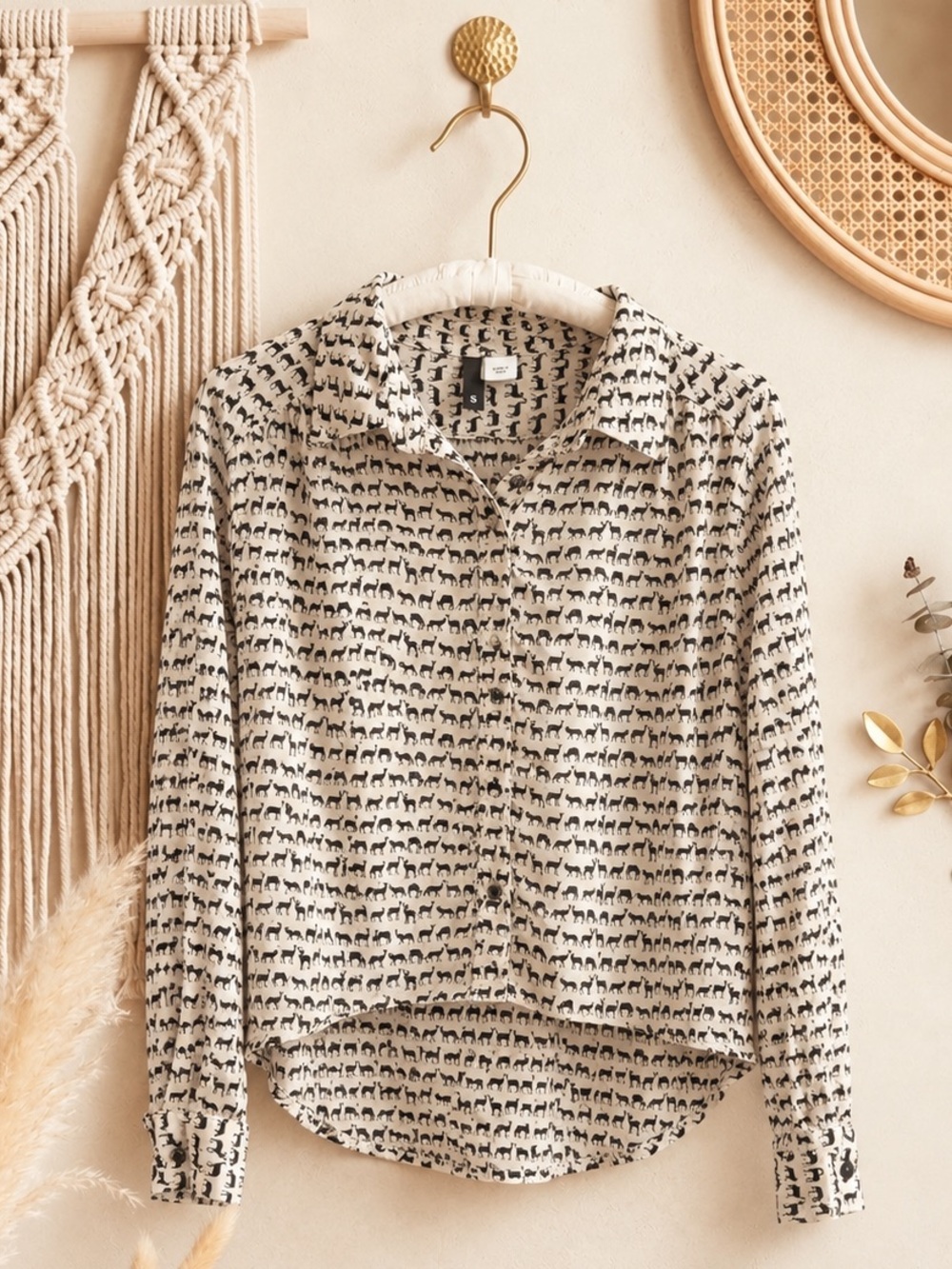 NWT Divided H&M Cream Button-Front Shirt with Black Animal Deer Print